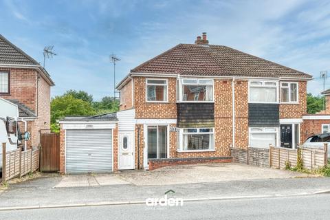 3 bed property, in Walkwood Road, £260,000