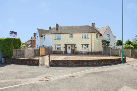 4 bed property, in East Way, £375,000