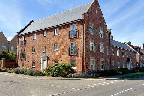 2 bed property, in Bibbys Way, £190,000