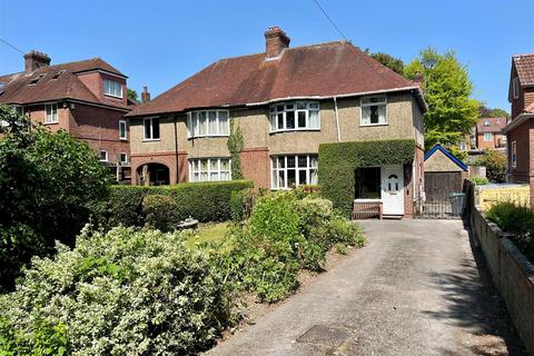 3 bed property, in Coombe Road, £379,950