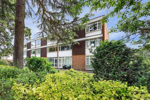 2 bed property, in Tidys Lane, £285,000