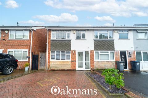 3 bed property, in Parkside, £220,000