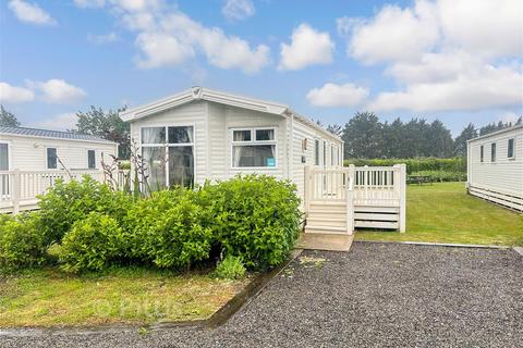 2 bed property, in Rookley Country Park, £33,000
