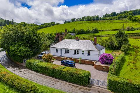 4 bed property, in Tara, £345,000