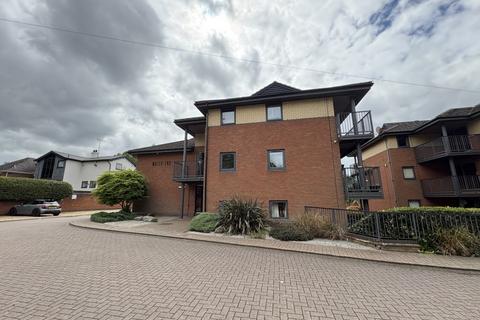 2 bed property, in 21 Water End, £95,000
