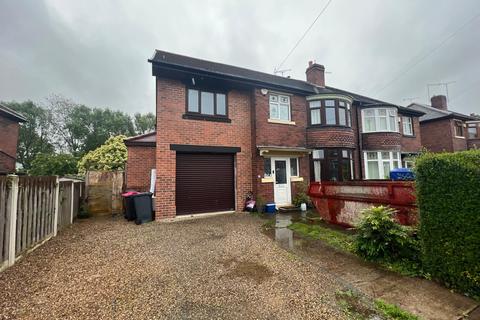 3 bed property, in 40 Roundwood Grove, £140,000