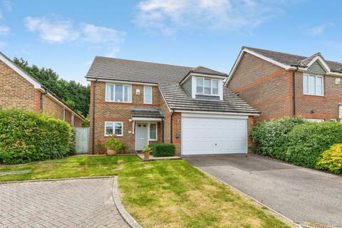 4 bed property, in Fen Court, £510,000