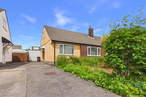 2 bed property, in Edgehill Close, £170,000