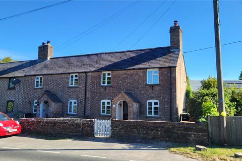 2 bed property, in East Stoke, £215,000