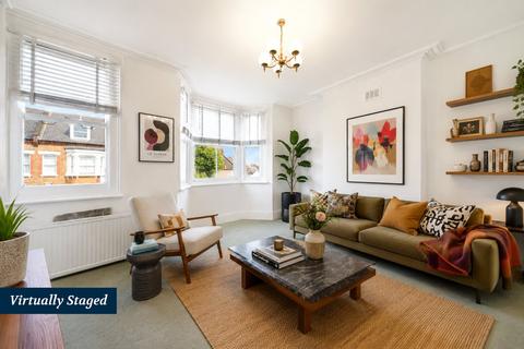 3 bed property, in Ravenshaw Street, £500,000
