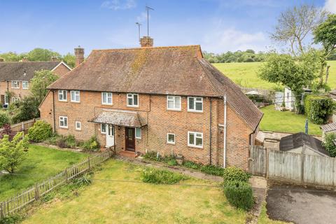 3 bed property, in Turners Mead, £625,000