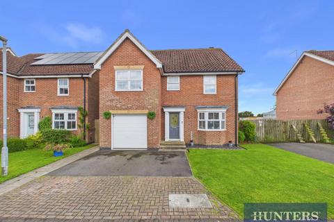 4 bed property, in Rectory View, £325,000