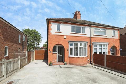 3 bed property, in Walford Avenue, £230,000