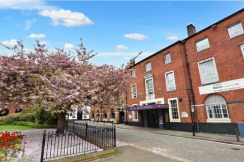1 bed property, in Flat 113, £10,000