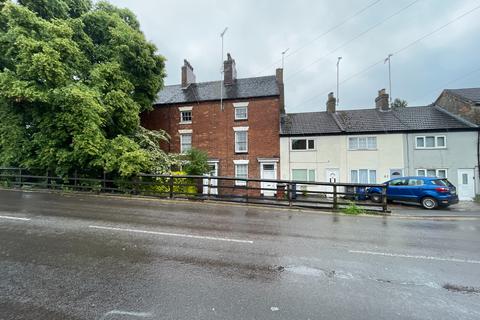 3 bed property, in Horninglow Street, £160,000