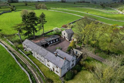 6 bed property, in Chapel Street, £1,650,000