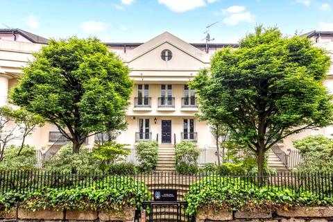 4 bed property, in St. Katharines Way, £5,500,000