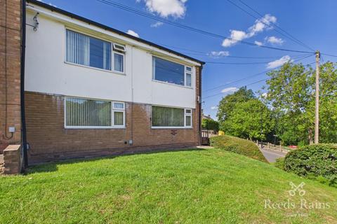 2 bed property, in Hollins Lane, £100,000