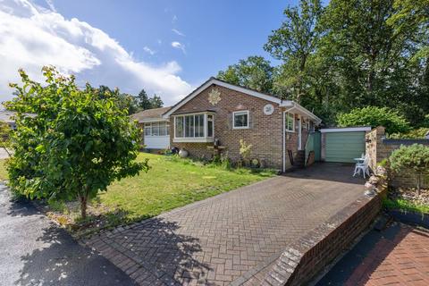 2 bed property, in Pitsham Wood, £450,000