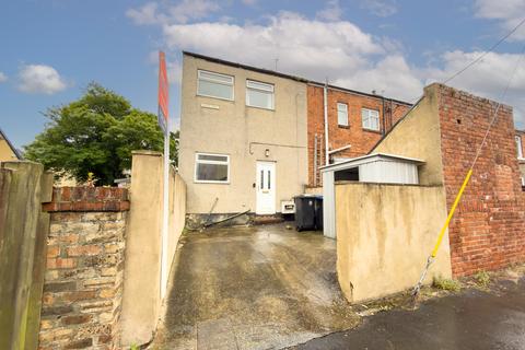 3 bed property, in 20 West View, £40,000