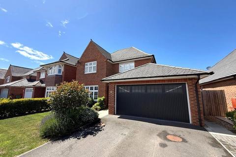 4 bed property, in Leamington Road, £540,000