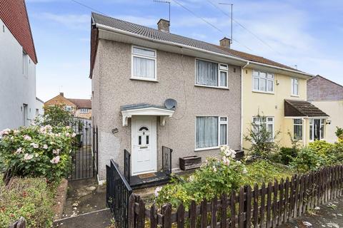 3 bed property, in Hemsted Road, £300,000