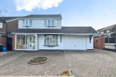 3 bed property, in Claverdon Drive, £275,000