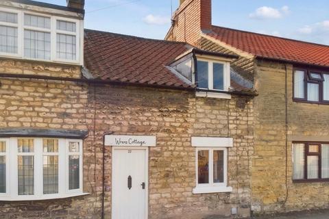 2 bed property, in Westgate, £210,000