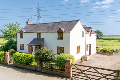 4 bed property, in Stanwardine, £625,000
