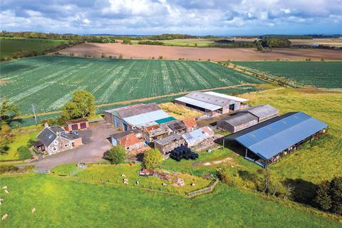 3 bed property, in Lathones Farm, £1,750,000