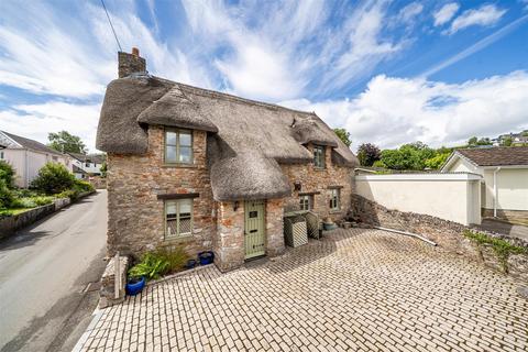 3 bed property, in Abbotskerswell, £535,000