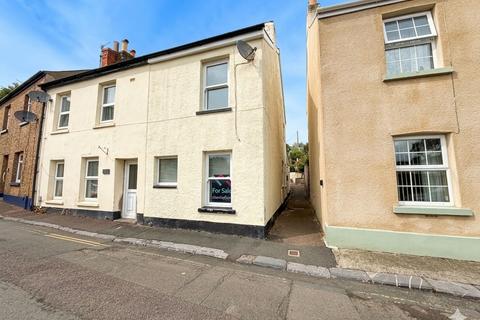 2 bed property, in Clifford Street, £179,500
