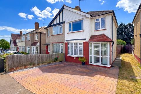 3 bed property, in Warland Road, £450,000