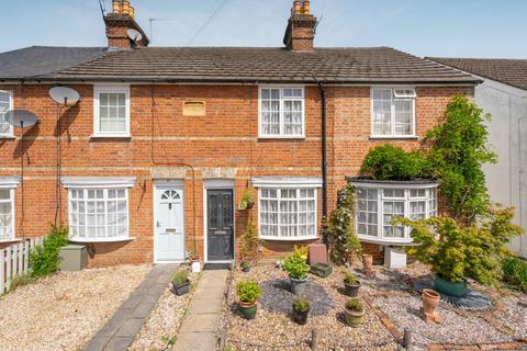 2 bed property, in Church Road, £450,000
