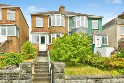 3 bed property, in Normandy Way, £250,000