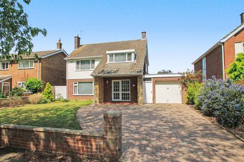 4 bed property, in Polhill Avenue, £625,000