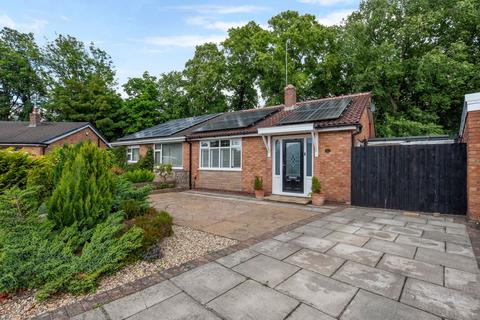 2 bed property, in Mosslands, £325,000