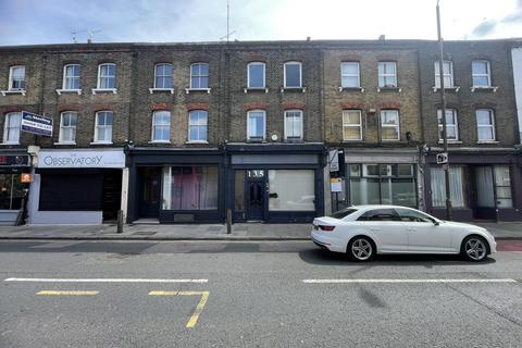 3 bed property, in Greenwich South Street, £500,000
