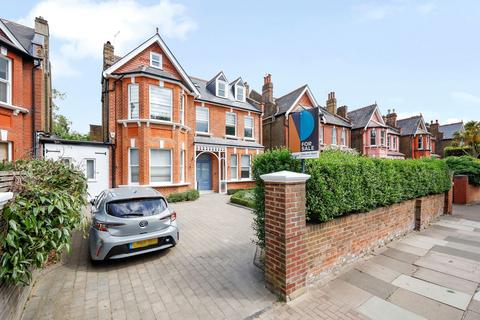 3 bed property, in Walm Lane, £900,000