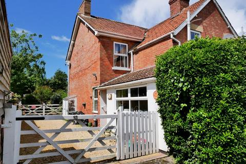 3 bed property, in North Street, £300,000