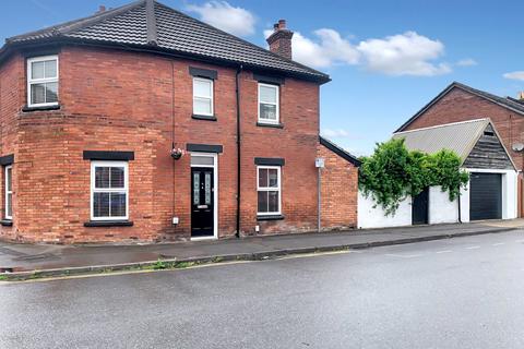 3 bed property, in Middleton Road, £400,000