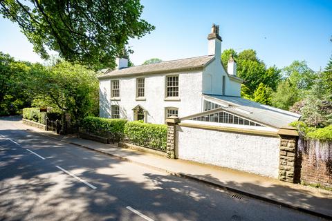 5 bed property, in Byrons Lane, £1,500,000