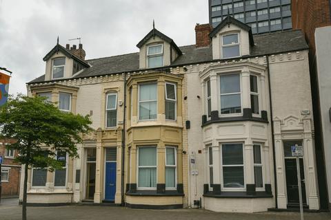 6 bed property, in Albert Road, £260,000