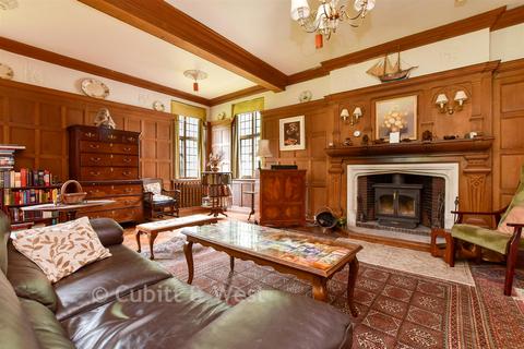 4 bed property, in Rook Lane, £900,000