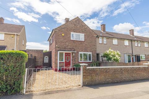 2 bed property, in Norway Drive, £485,000