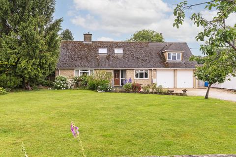 5 bed property, in Wards Lane, £600,000
