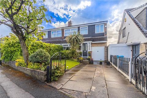 4 bed property, in Totnes Avenue, £300,000