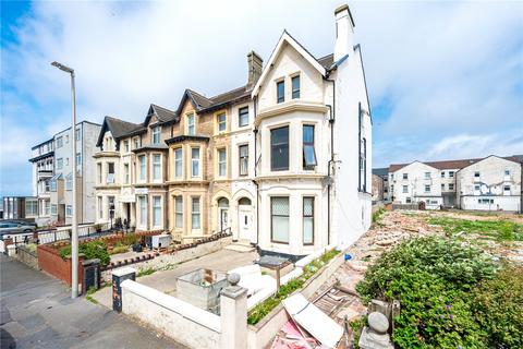9 bed property, in Wilton Parade, £260,000