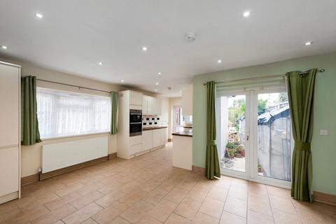 3 bed property, in Bow Arrow Lane, £500,000