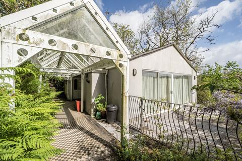 4 bed property, in Lamorna Cove, £400,000